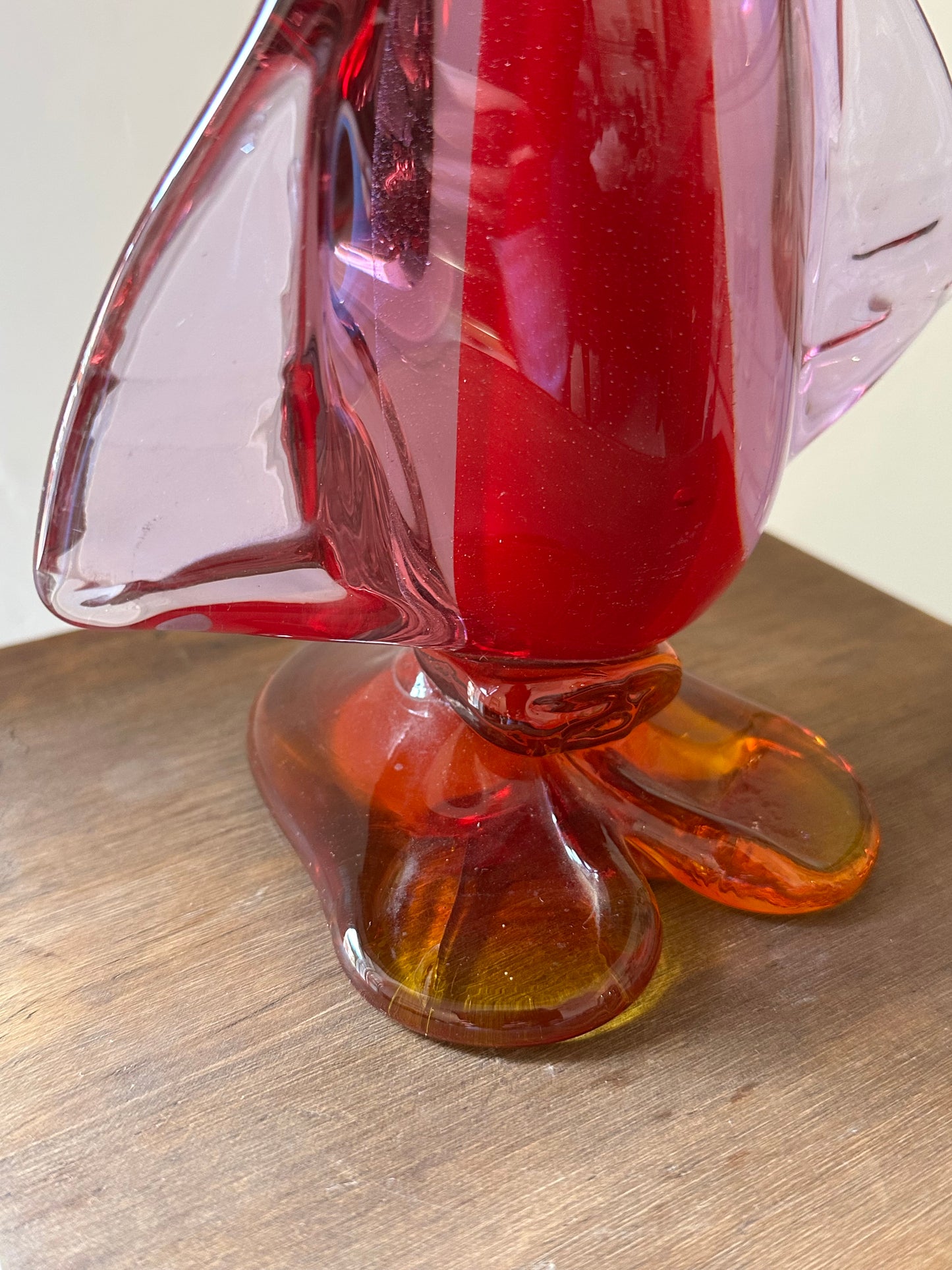Figura decorativa de pato en cristal de Murano rojo y ámbar