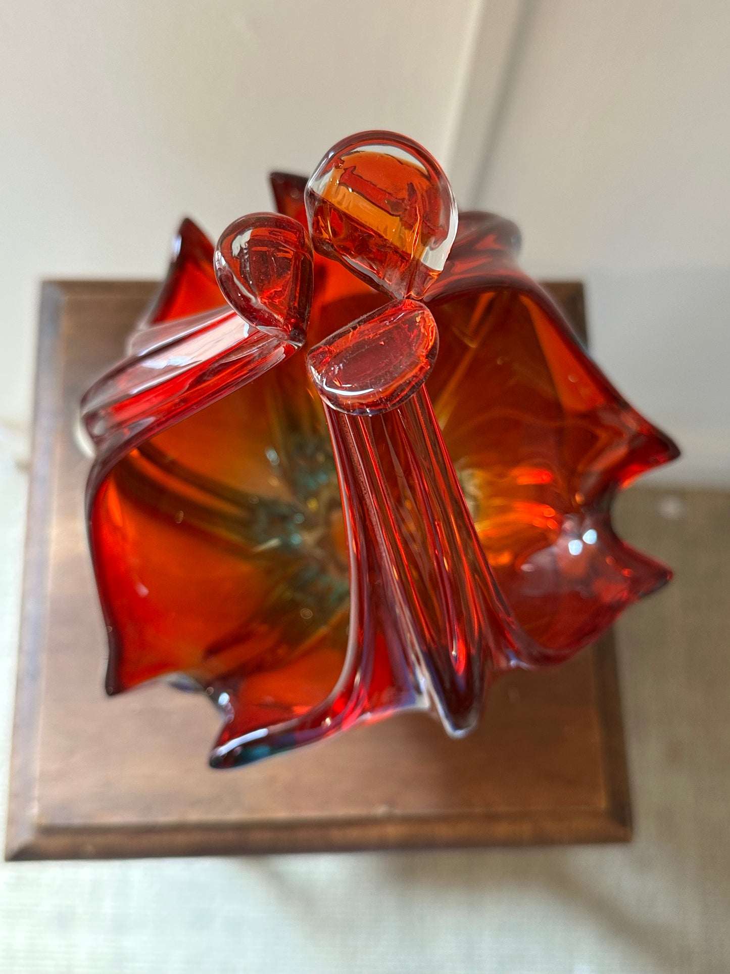 Centro de mesa de cristal artístico rojo ámbar