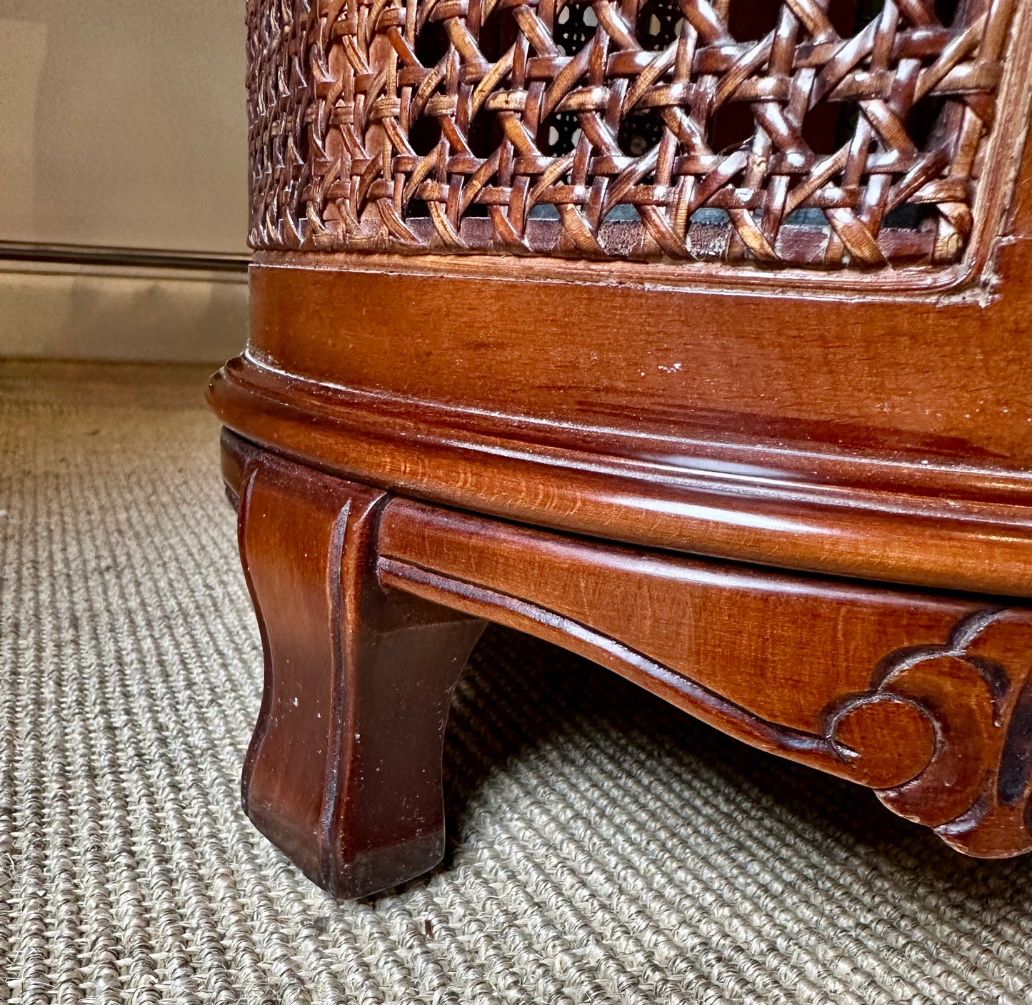 Revistero / Paragüero Vintage de Madera y Ratán – Años 60