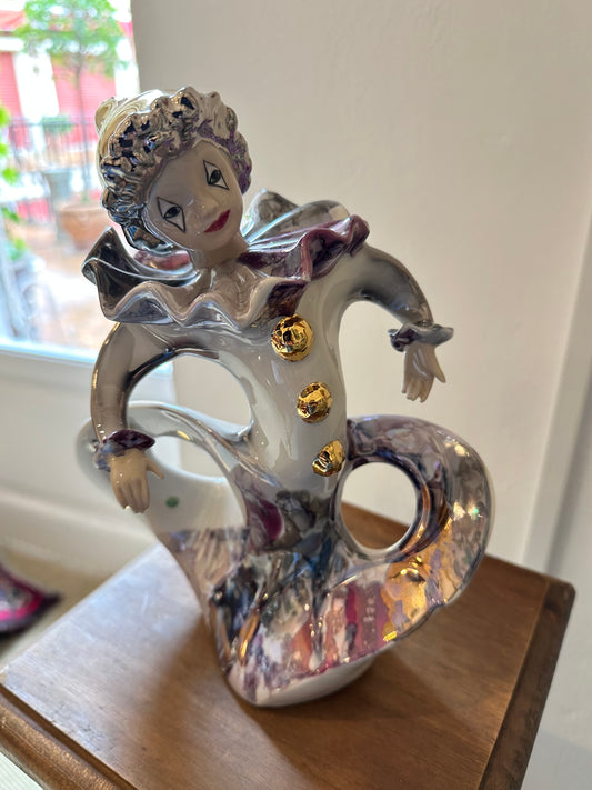 Figura de porcelana esmaltada Davor – Pierrot con detalles dorados